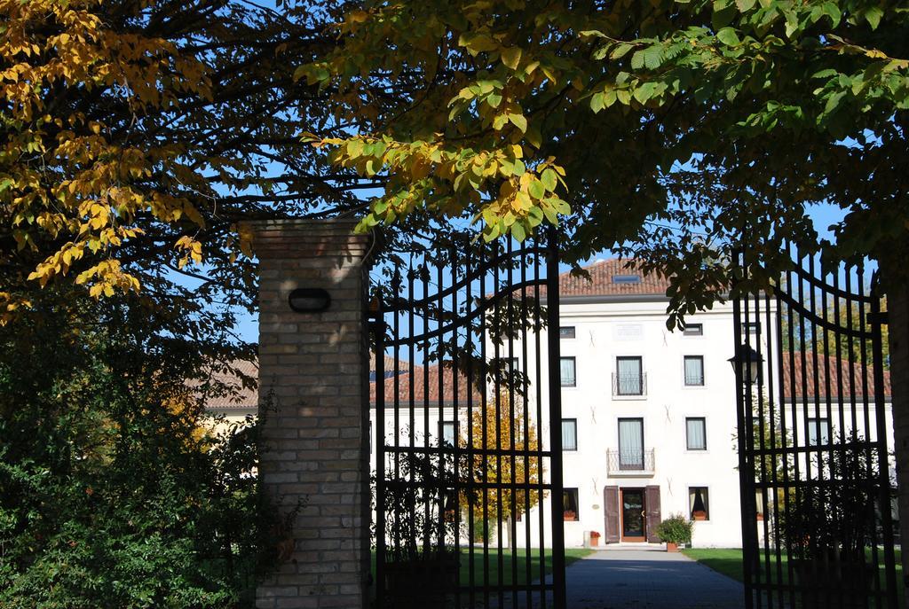 Hotel Villa Dei Carpini Oderzo Kültér fotó