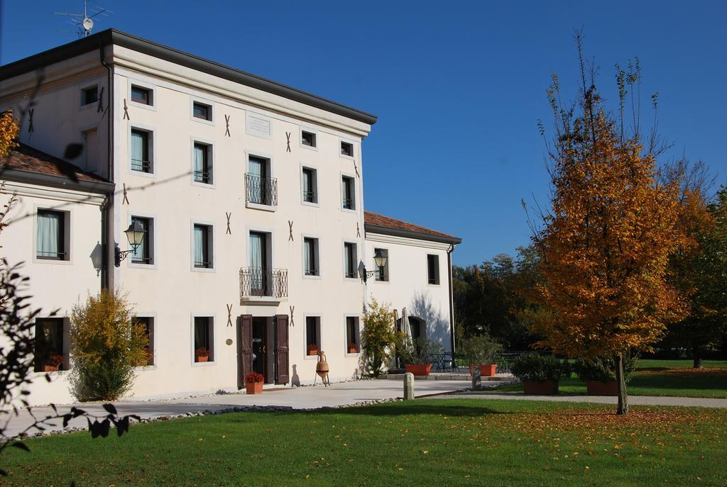 Hotel Villa Dei Carpini Oderzo Kültér fotó