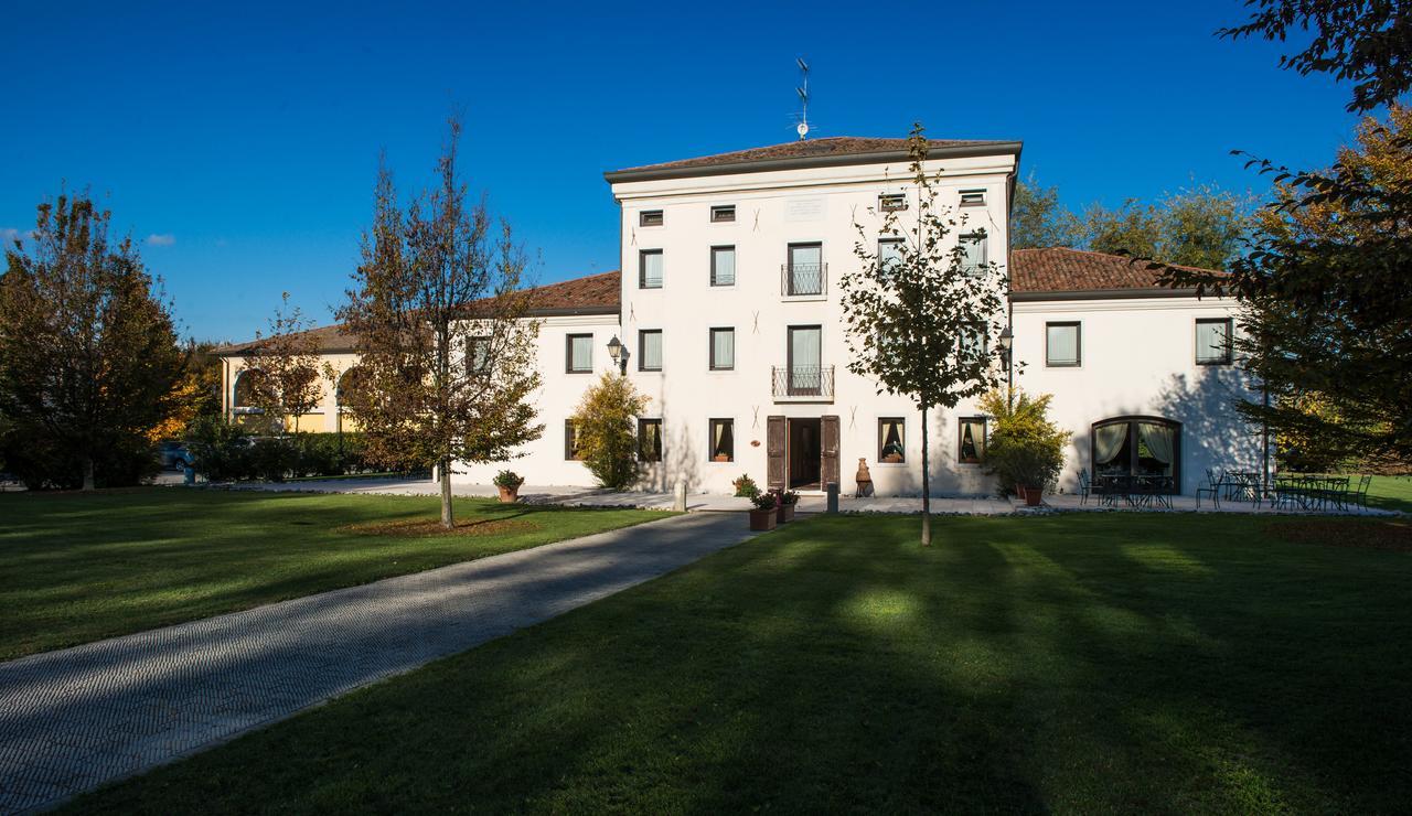 Hotel Villa Dei Carpini Oderzo Kültér fotó